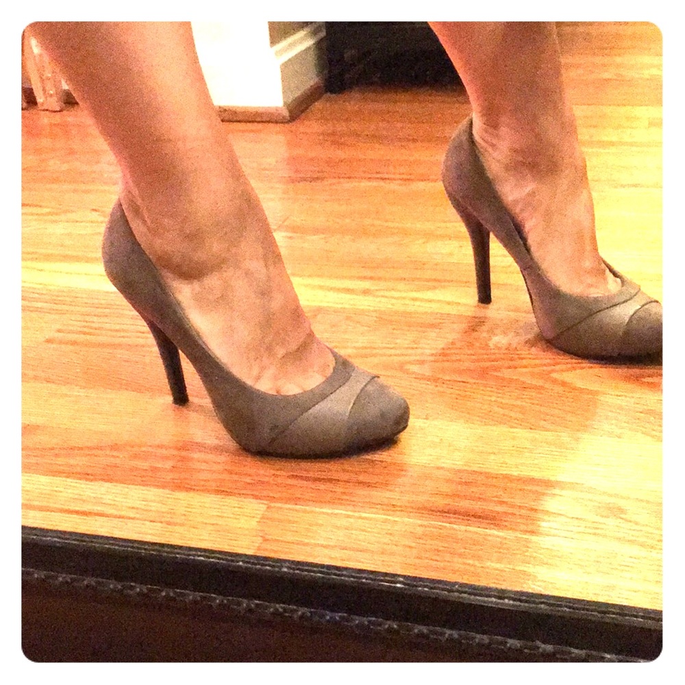 Aldo suede taupe brown heels